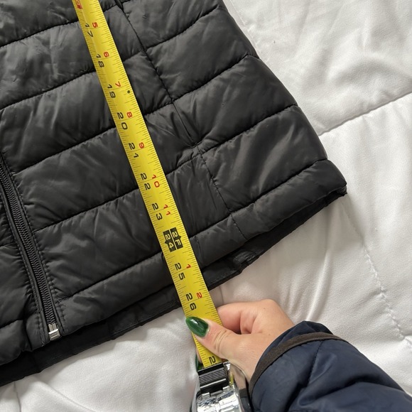 Amazon Essentials Womens Size Medium Black Lightweight Hooded Puffer Jacket Coat - Picture 3 of 7